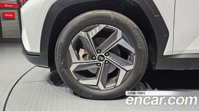 Hyundai Tucson NX4 Gasoline 1.6 Turbo 2WD Inspiration - фото 4