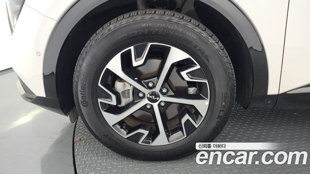 Kia Sportage 5-го поколения, гибрид Signature 2WD - фото 4