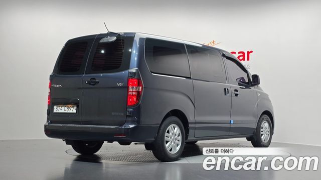 Hyundai Starex Новый Van 5-Seater Modern - фото 1