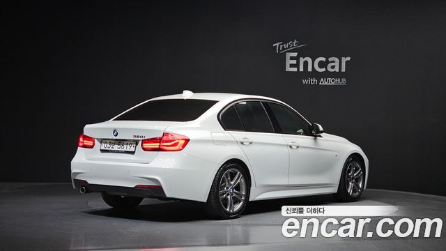 BMW 3-Series F30 320i M Sport - фото 1