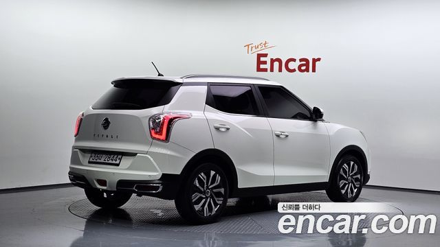 SsangYong Tivoli VX 2WD - фото 1