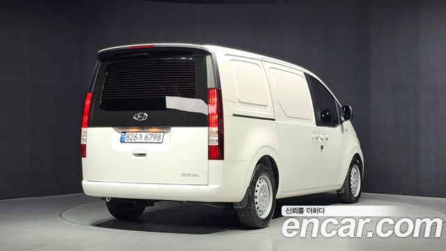 Hyundai Staria Cargo 3-Seater Smart - фото 1