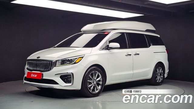 Kia Carnival Новый 9-Seater Hi-Limousine Prestige Hiroof - фото 0