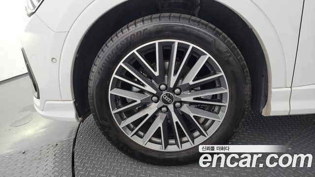 Audi Q3 F3 35 TDI Premium - фото 3