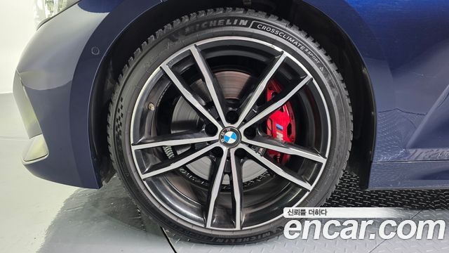 BMW 3-Series G20 320i Touring M Sport Pro First Edition - фото 4