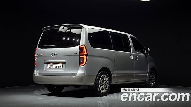 Hyundai Starex Новый 4WD Urban 9-Seater Exclusive - фото 1