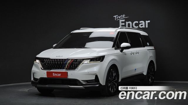 Kia Carnival 4-го поколения 9-Seater Signature - фото 0
