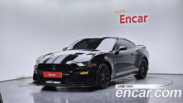 Ford Mustang Coupe - фото 0