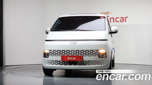 Hyundai Staria Tourer 11-Seater Modern - фото 2