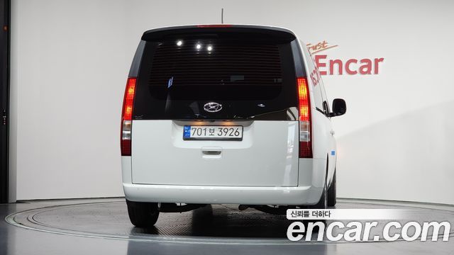 Hyundai Staria Tourer 11-Seater Modern - фото 3