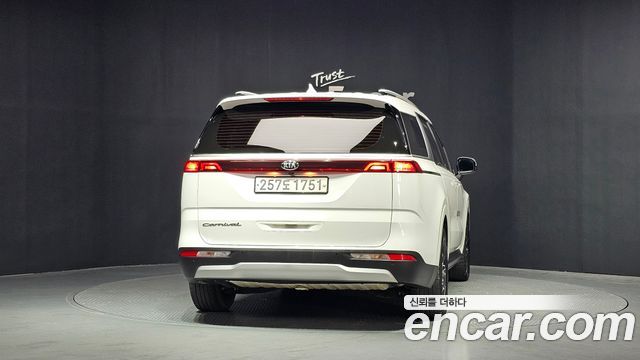 Kia Carnival 4-го поколения 9-Seater Prestige - фото 3