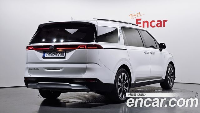 Kia Carnival 4-го поколения 9-Seater Signature - фото 0