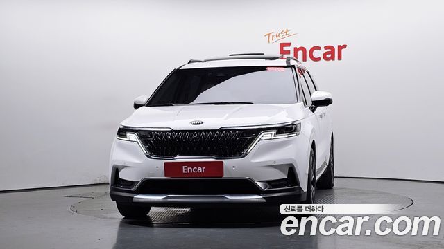 Kia Carnival 4-го поколения 9-Seater Signature - фото 1