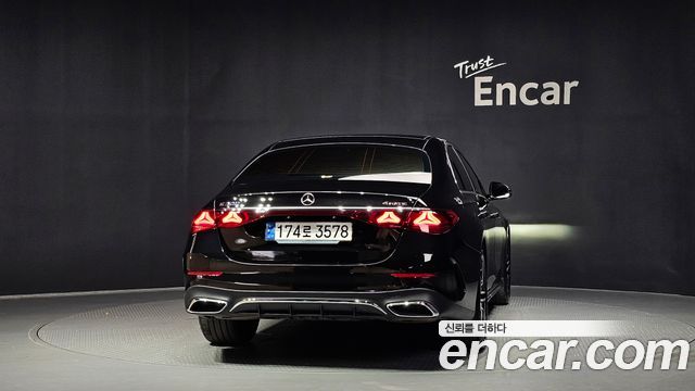 Mercedes-Benz E-Class W214 E300 4MATIC AMG Line - фото 3