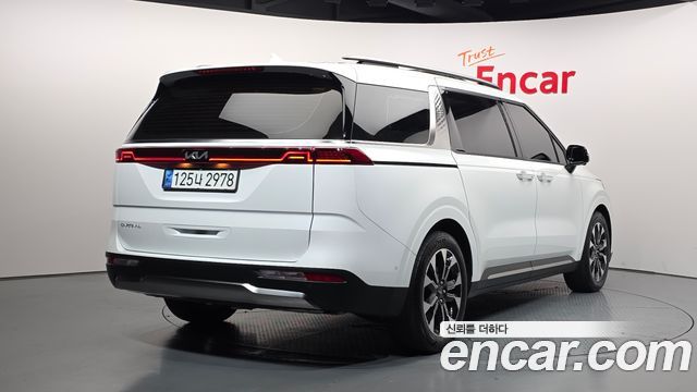 Kia Carnival 4-го поколения 7-Seater Outdoor Noblesse - фото 1