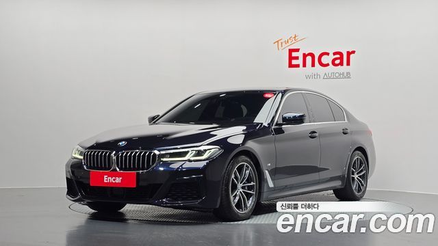 BMW 5-Series G30 520i M Sport - фото 0