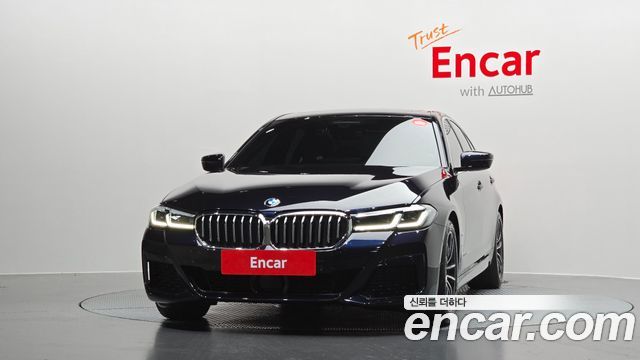 BMW 5-Series G30 520i M Sport - фото 2