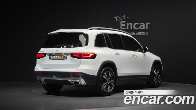 Mercedes-Benz GLB-Class X247 GLB220 - фото 1