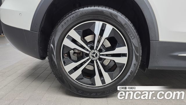 Mercedes-Benz GLB-Class X247 GLB220 - фото 4