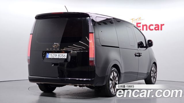 Hyundai Staria Lounge 9-Seater Inspiration - фото 1