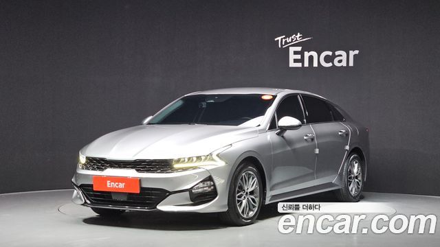Kia K5 3-го поколения 2.0 Prestige - фото 0