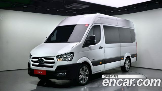 Hyundai Solati 15-seater standard - фото 0