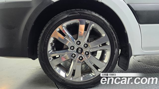 Hyundai Solati 15-seater standard - фото 4