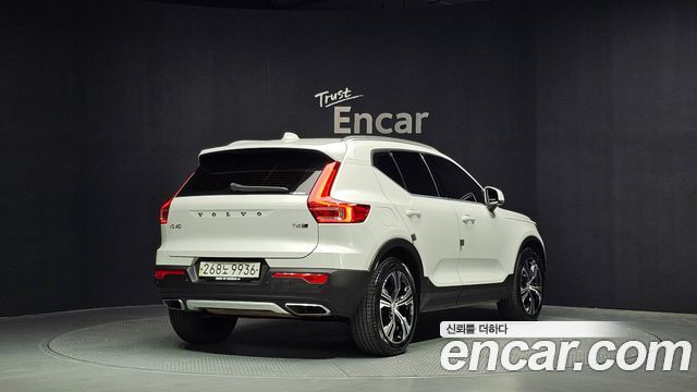 Volvo XC40 T4 Inscription - фото 1