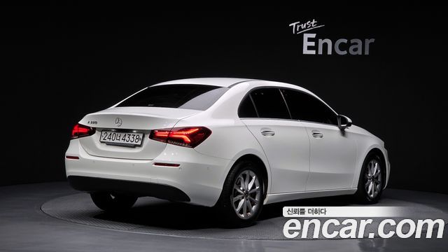 Mercedes-Benz A-Class W177 A220 Sedan - фото 1