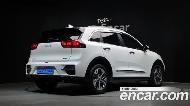 Kia Niro EV Taxi - фото 1