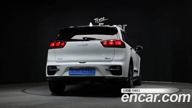 Kia Niro EV Taxi - фото 3