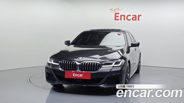 BMW 5-Series G30 530i M Sport Package - фото 2