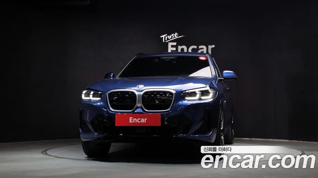 BMW iX3 M Sports - фото 2