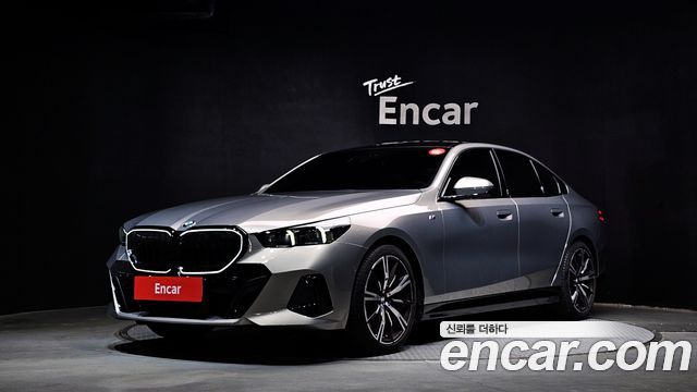 BMW 5-Series G60 530i xDrive M Sport Pro Special Edition - фото 0