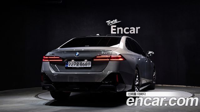 BMW 5-Series G60 530i xDrive M Sport Pro Special Edition - фото 3