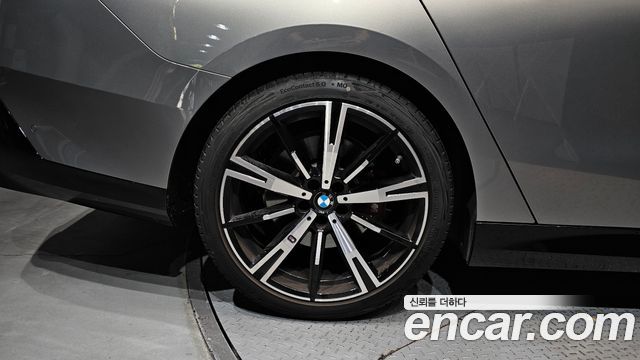 BMW 5-Series G60 530i xDrive M Sport Pro Special Edition - фото 4