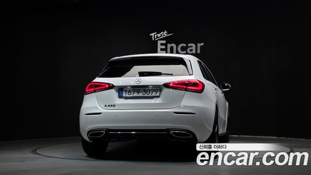 Mercedes-Benz A-Class W177 A220 Hatchback - фото 3