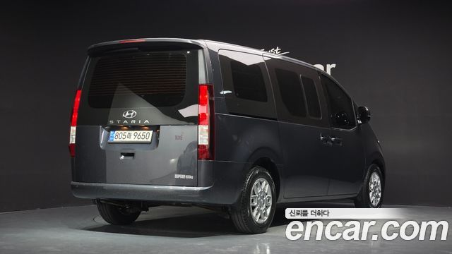 Hyundai Staria Cargo 5-Seater Modern - фото 1