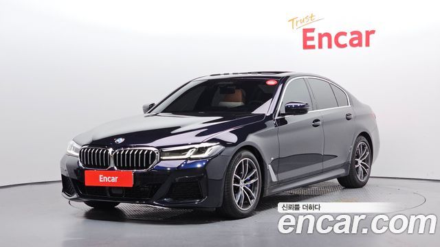 BMW 5-Series G30 520i M Sport - фото 0