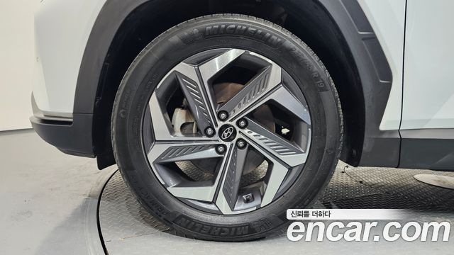 Hyundai Tucson NX4 Gasoline 1.6 Turbo 2WD Inspiration - фото 3