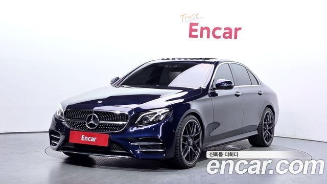 Mercedes-Benz E-Class W213 E300 AMG Line - фото 0