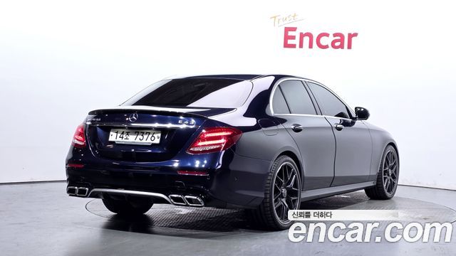 Mercedes-Benz E-Class W213 E300 AMG Line - фото 1