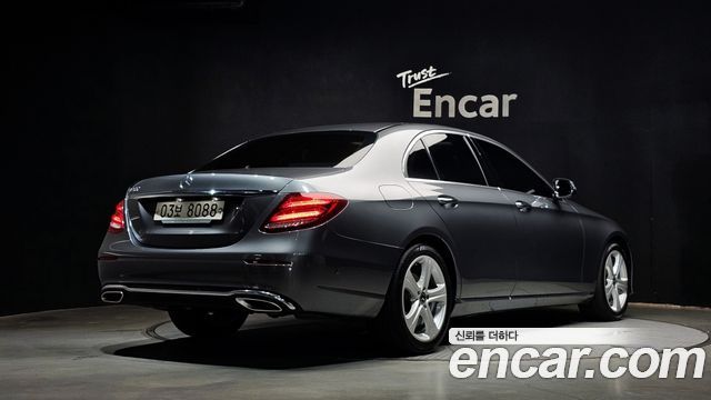 Mercedes-Benz E-Class W213 E200 Avantgarde - фото 1