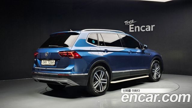 Volkswagen Tiguan 2.0 TDI Prestige - фото 1