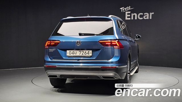 Volkswagen Tiguan 2.0 TDI Prestige - фото 3