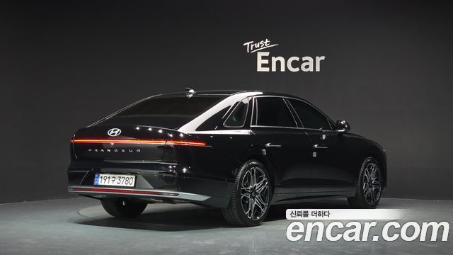 Hyundai Grandeur GN7, гибрид Exclusive - фото 1