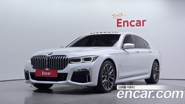 BMW 7-Series G11 740i M Sport - фото 0
