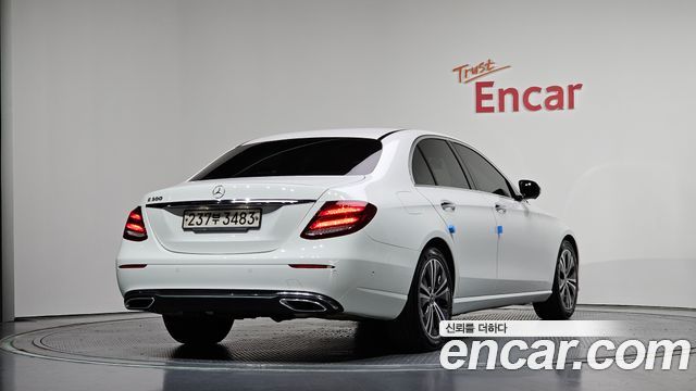 Mercedes-Benz E-Class W213 E300 Avantgarde - фото 1