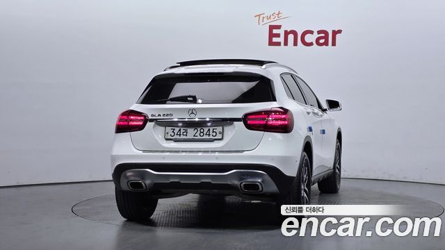 Mercedes-Benz GLA-Class X156 GLA220 Premium - фото 3