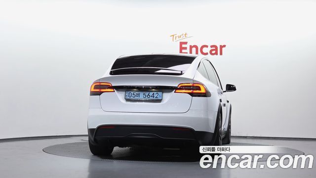Tesla Model X AWD - фото 3